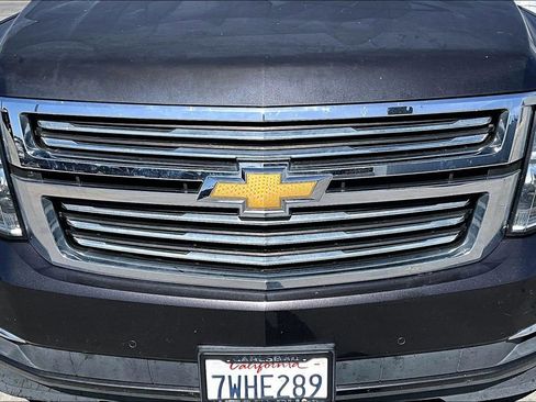 Used 2017 Chevrolet Suburban Premier AWD/4WD image 30