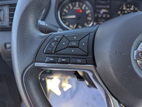 Used 2018 Nissan Rogue Sport SV image 26