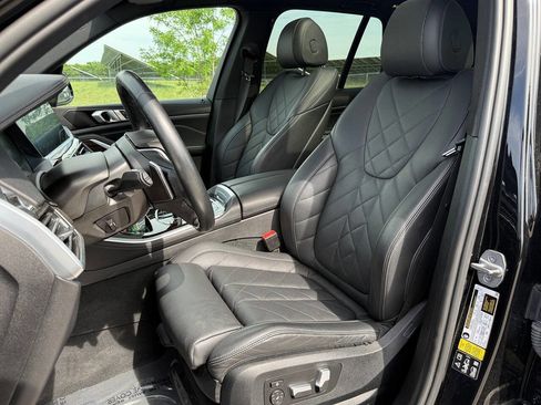 Used 2023 BMW X5 xDrive40i AWD/4WD image 11