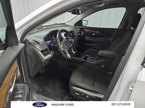 Used 2020 GMC Terrain SLE w/ Driver Convenience Package image 28