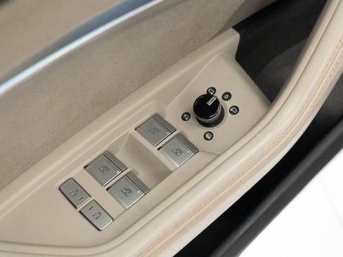 Used 2024 Audi Q8 e-tron Prestige w/ Prestige Package AWD/4WD image 18