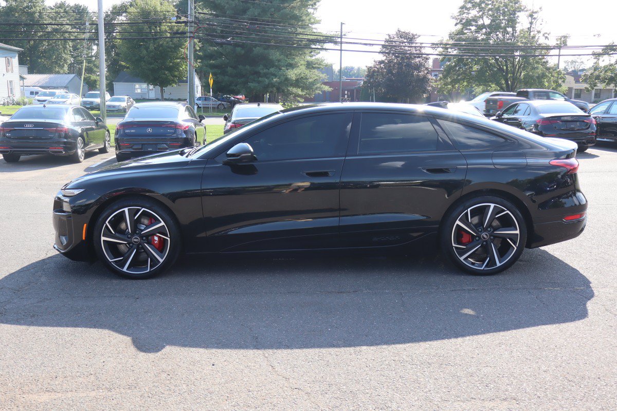 Used 2025 Audi S6 e-tron Prestige AWD/4WD image 9