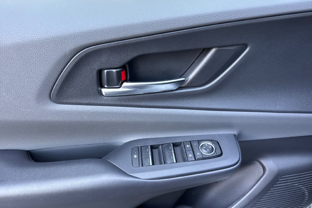 Certified 2025 Toyota Prius XLE FWD image 10