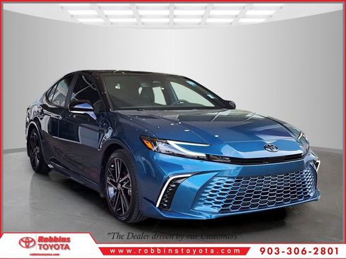 Used 2025 Toyota Camry XSE image 1