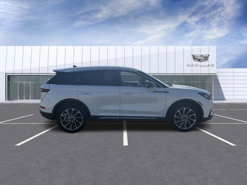 Used 2024 Lincoln Corsair AWD w/ Equipment Group 101A image 2