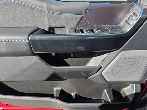 New 2026 Ford F250 Platinum w/ Tremor Off-Road Package image 28