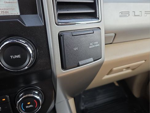 Used 2021 Ford F250 Lariat w/ Lariat Ultimate Package AWD/4WD image 21