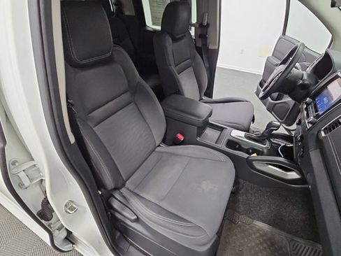 Used 2022 Nissan Frontier SV RWD image 36