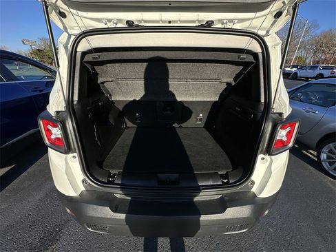 Used 2021 Jeep Renegade Limited w/ Sun & Sound Group image 15