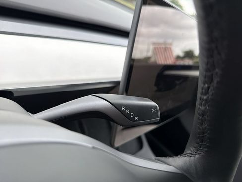 Used 2022 Tesla Model Y Performance AWD/4WD image 15