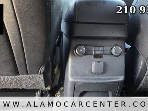 Used 2016 Ford Explorer XLT w/ Equipment Group 202A FWD image 33
