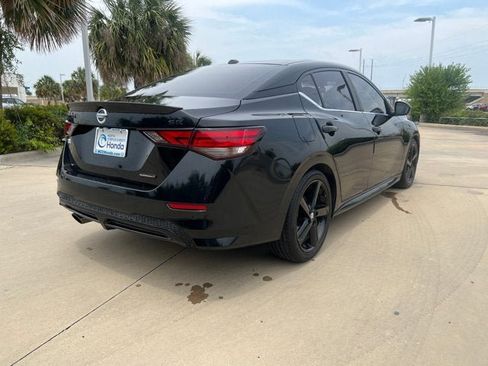 Used 2022 Nissan Sentra SR w/ Midnight Edition FWD image 6