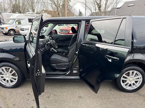 Used 2011 Scion xB image 19