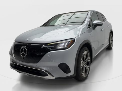 Used 2023 Mercedes-Benz EQE 350+ SUV w/ Exclusive Trim Package image 4