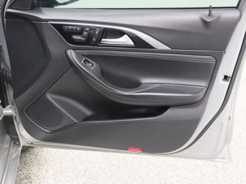 Used 2019 INFINITI QX30 w/ Navigation Package FWD image 38