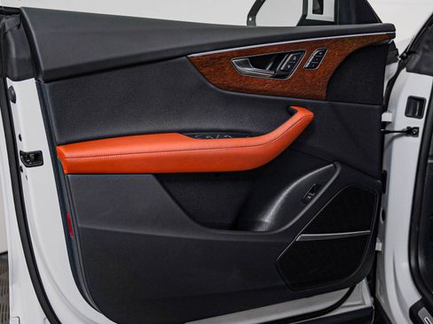 Certified 2025 Audi Q8 Prestige AWD/4WD image 21