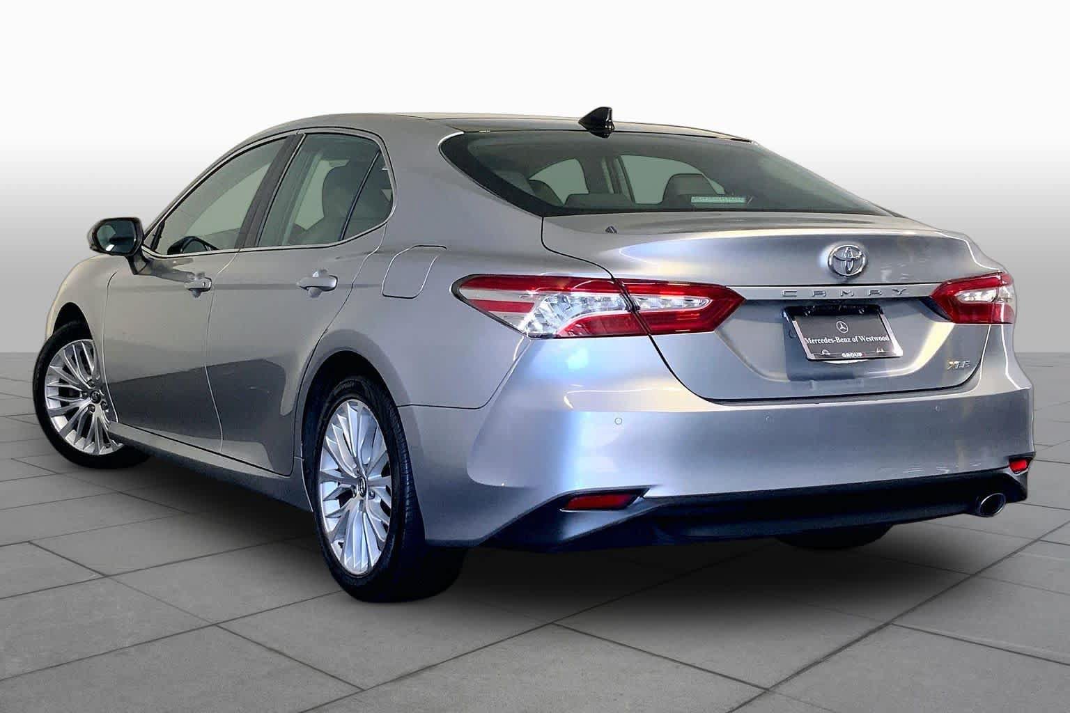 Used 2019 Toyota Camry XLE w/ Driver Assist Package FWD image 12
