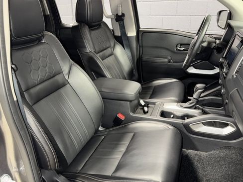 Used 2024 Nissan Frontier SL w/ Technology Package image 10