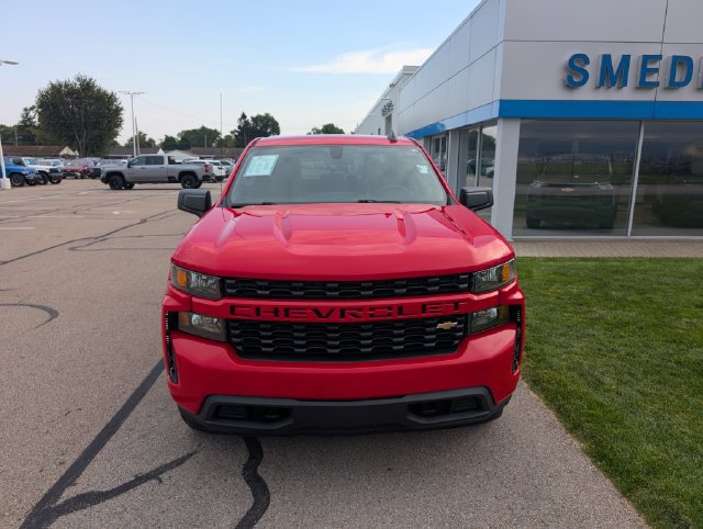 Used 2022 Chevrolet Silverado 1500 Custom AWD/4WD image 3