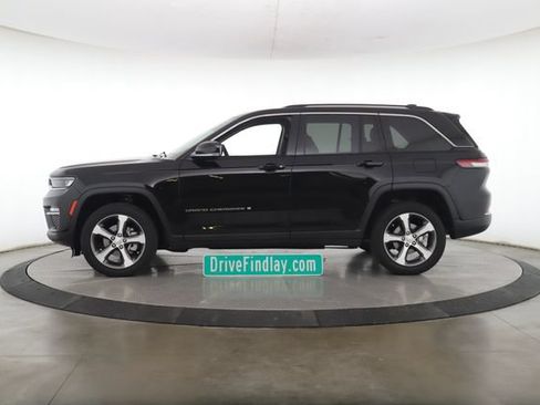 Used 2023 Jeep Grand Cherokee Limited AWD/4WD image 9