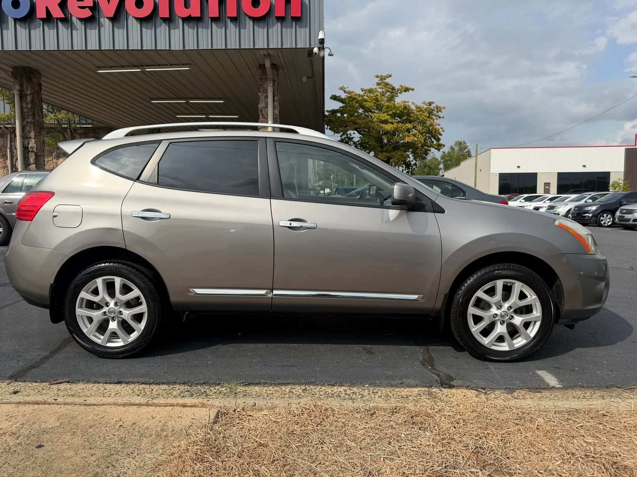 Used 2011 Nissan Rogue SV w/ SL Pkg AWD/4WD image 8