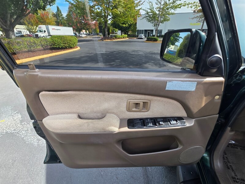 Used 1999 Toyota 4Runner SR5 AWD/4WD image 33
