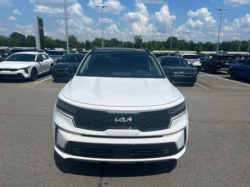 Certified 2023 Kia Sorento EX w/ Panoramic Sunroof Package FWD image 8