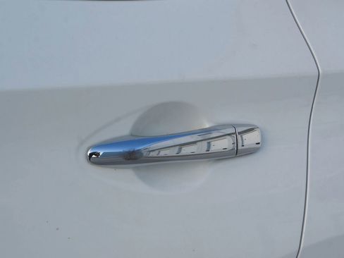 Used 2017 Nissan Murano SV AWD/4WD image 20