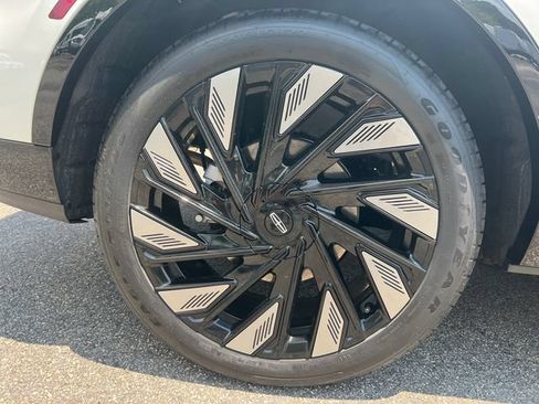 New 2026 Lincoln Nautilus Reserve w/ Jet Appearance Package AWD/4WD image 18