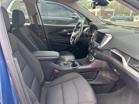 Used 2024 GMC Terrain SLE w/ Driver Convenience Package FWD image 5