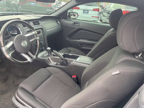 Used 2014 Ford Mustang GT image 9