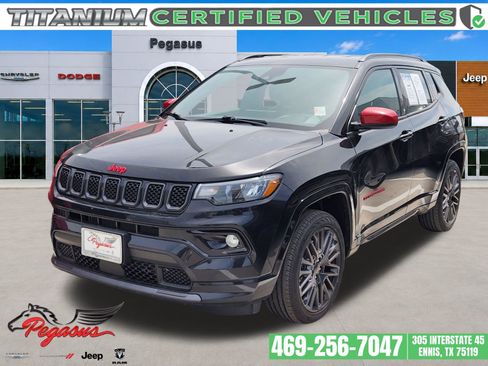 Used 2023 Jeep Compass Limited AWD/4WD image 1