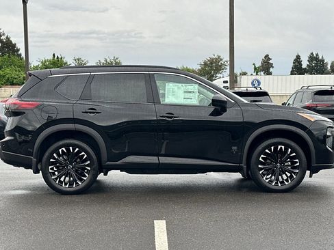 New 2026 Nissan Rogue SV AWD/4WD image 3