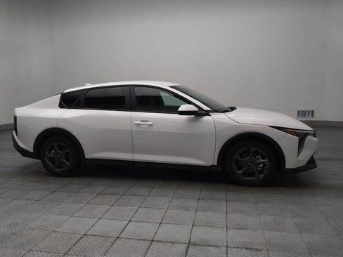 Used 2025 Kia K4 FWD image 11