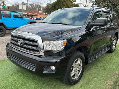 Used 2014 Toyota Sequoia SR5 image 3
