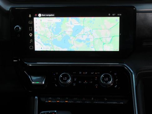 Used 2025 GMC Sierra 1500 Denali w/ Denali Reserve Package AWD/4WD image 16