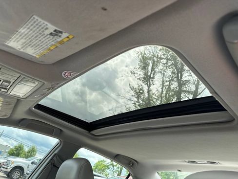 Used 2009 Toyota Camry XLE FWD image 5