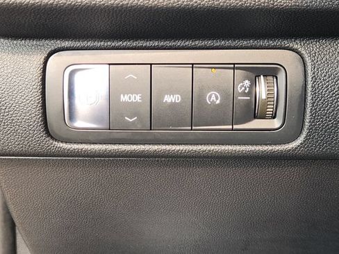 Certified 2026 Chevrolet Traverse LT AWD/4WD image 21