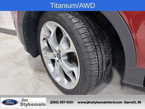 Used 2016 Ford Escape Titanium w/ Equipment Group 301A AWD/4WD image 16