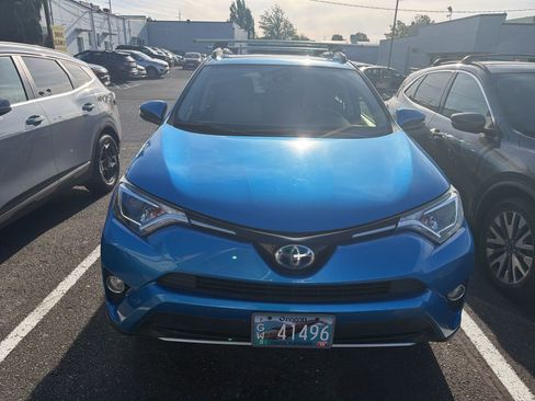 Used 2017 Toyota RAV4 XLE w/ All Weather Liner Package AWD/4WD image 2