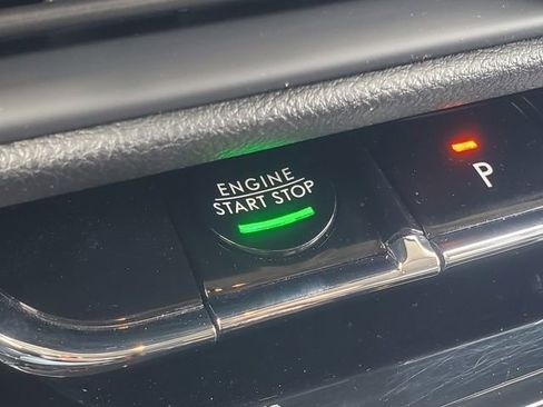 Certified 2024 Lincoln Corsair AWD w/ Equipment Group 101A image 17