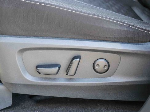 Used 2024 Nissan Pathfinder SV FWD image 22