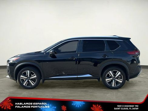 Used 2023 Nissan Rogue Platinum FWD image 3