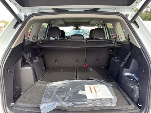 New 2026 Volkswagen Atlas SE image 8