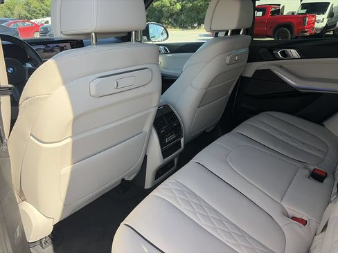 Used 2025 BMW X5 sDrive40i w/ M Sport Package RWD image 28
