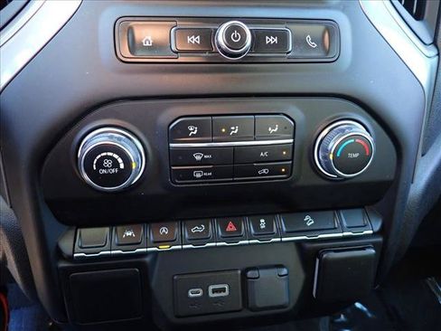 Used 2022 Chevrolet Silverado 1500 Custom Trail Boss AWD/4WD image 18