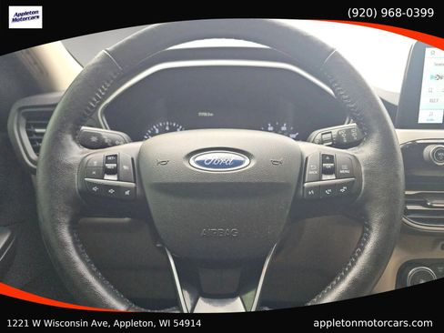 Used 2020 Ford Escape SEL image 15