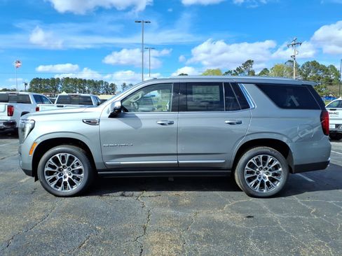 New 2026 GMC Yukon Denali w/ Sun & Power Step Package image 1