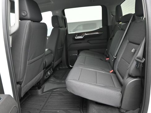 New 2026 GMC Sierra 1500 Elevation image 16