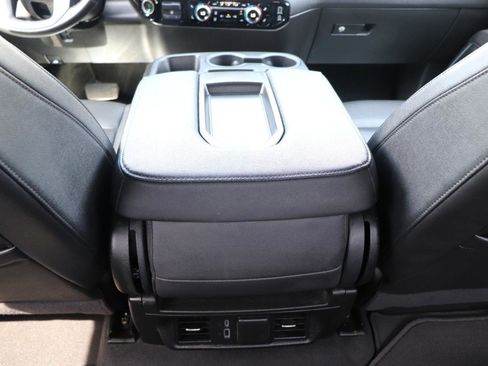 Used 2025 GMC Sierra 1500 SLT image 20